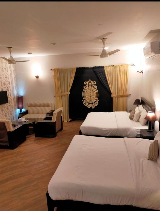 Livin Hub Guest House Islamabad Exterior photo