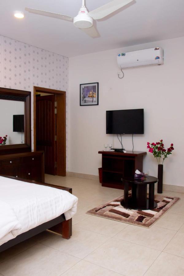 Livin Hub Guest House Islamabad Exterior photo